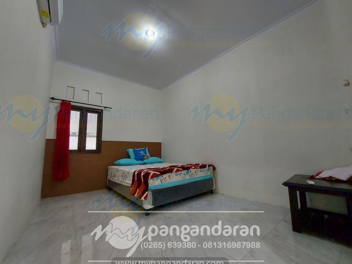  Tampilan Kamar Tidur Villa Citumang 3 Pangandaran<br />
1 Bed ukuran 120x200cm dan di fasilitasi dengan AC